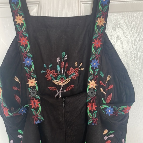 Zara embroidered linen open back romper - Picture 9 of 12